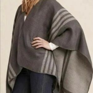 BB Dakota Gray Stripe Poncho